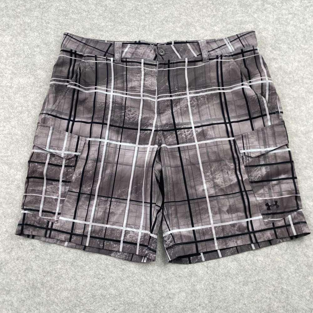 Under Armour Cargo Shorts Mens 40 (41x9) Gray Plaid HeatGear Stretch Lined